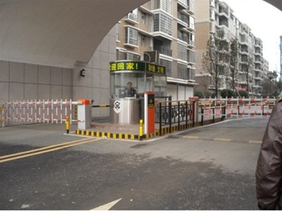 供应深圳市凌天翔科技智能化蓝牙道闸停车场收费系统